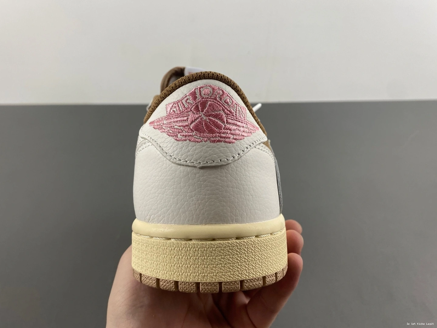 Travis 1 DM7866-106 Scott Jordan OG Shy Sail Pink Air Low 0321